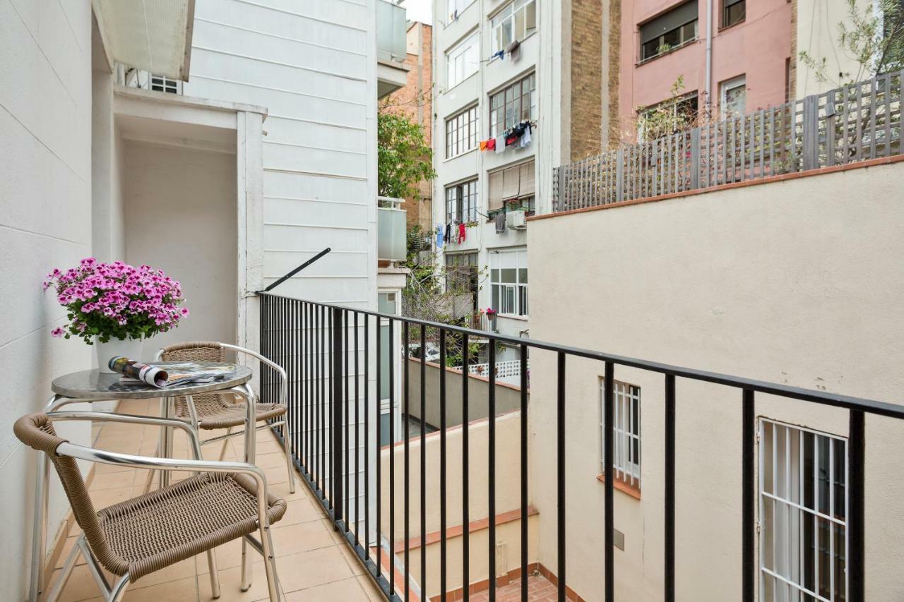 Bcnstop Parc Gueell Barcelona Exterior foto